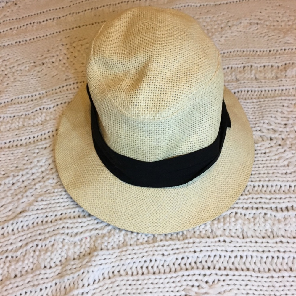 Fedora - Picture 2 of 2